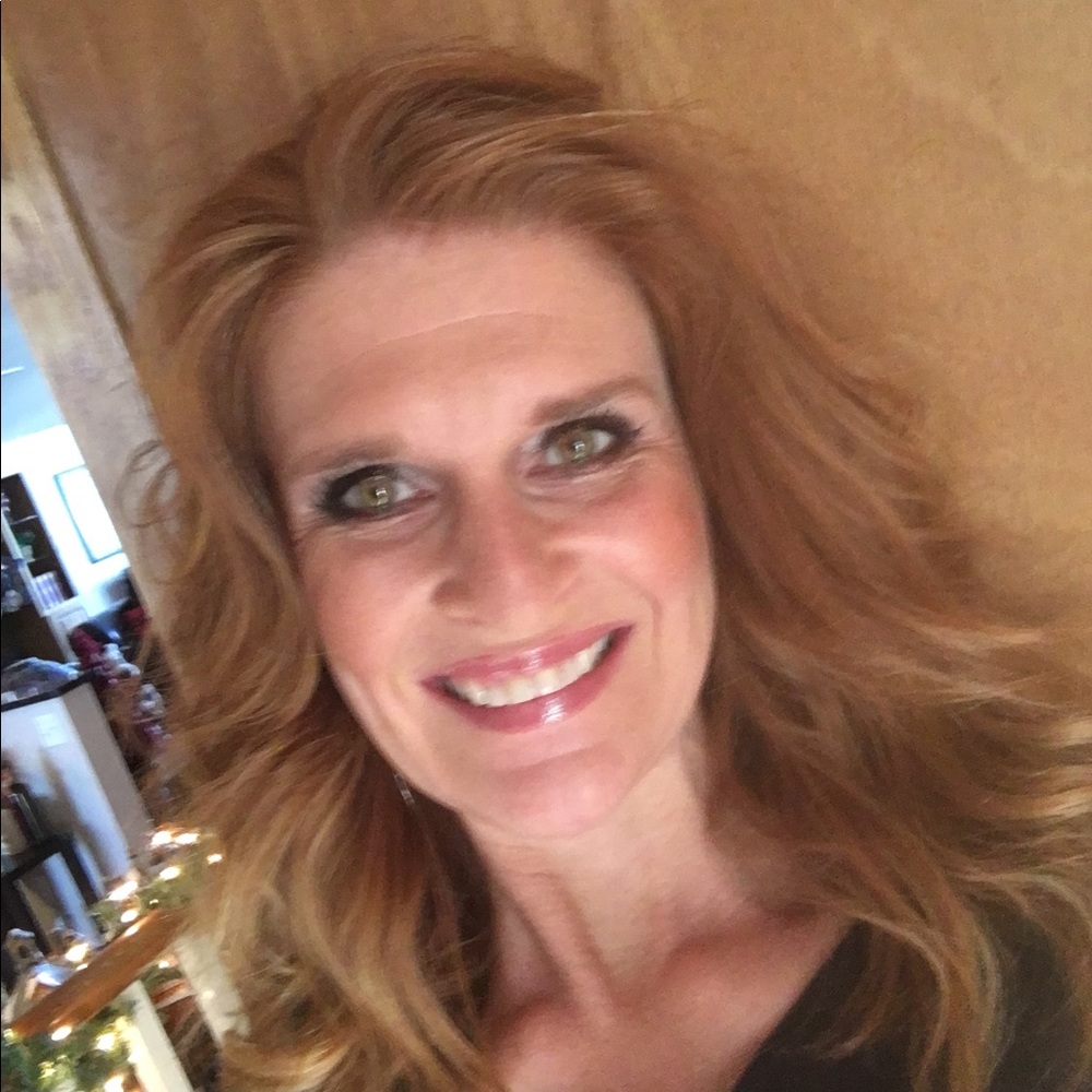 Meet your Posher, Sarina